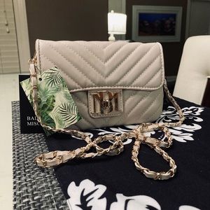 🐣 WAS $48 Badgley Mischke Chevron Quilted Vegan Leather Crossbody